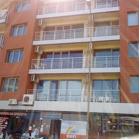 Elizabeth アパート *